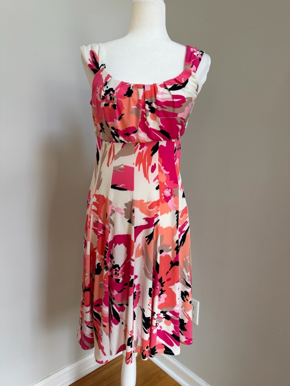 Maggy London Pink & Coral Floral Sleeveless Midi Dress